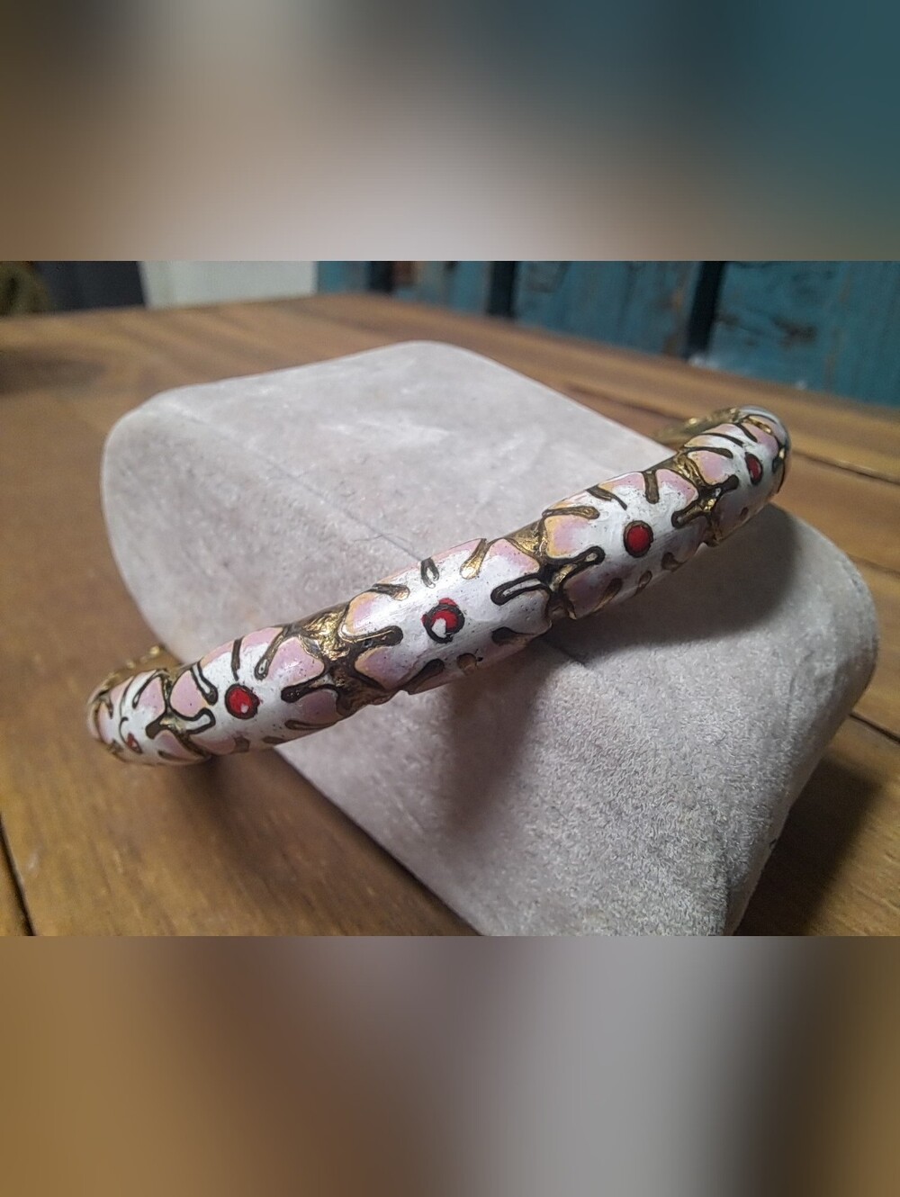 Vintage Hand Painted Floral Enamel Cloisonne Bangle Bracelet - Picture 3 of 7